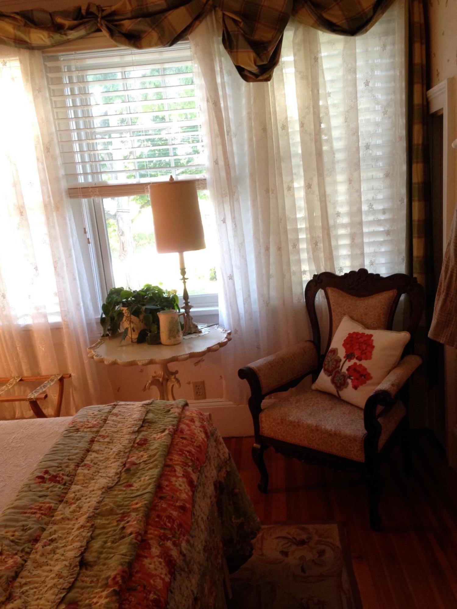 Hilltop House Bed & Breakfast アメニア エクステリア 写真