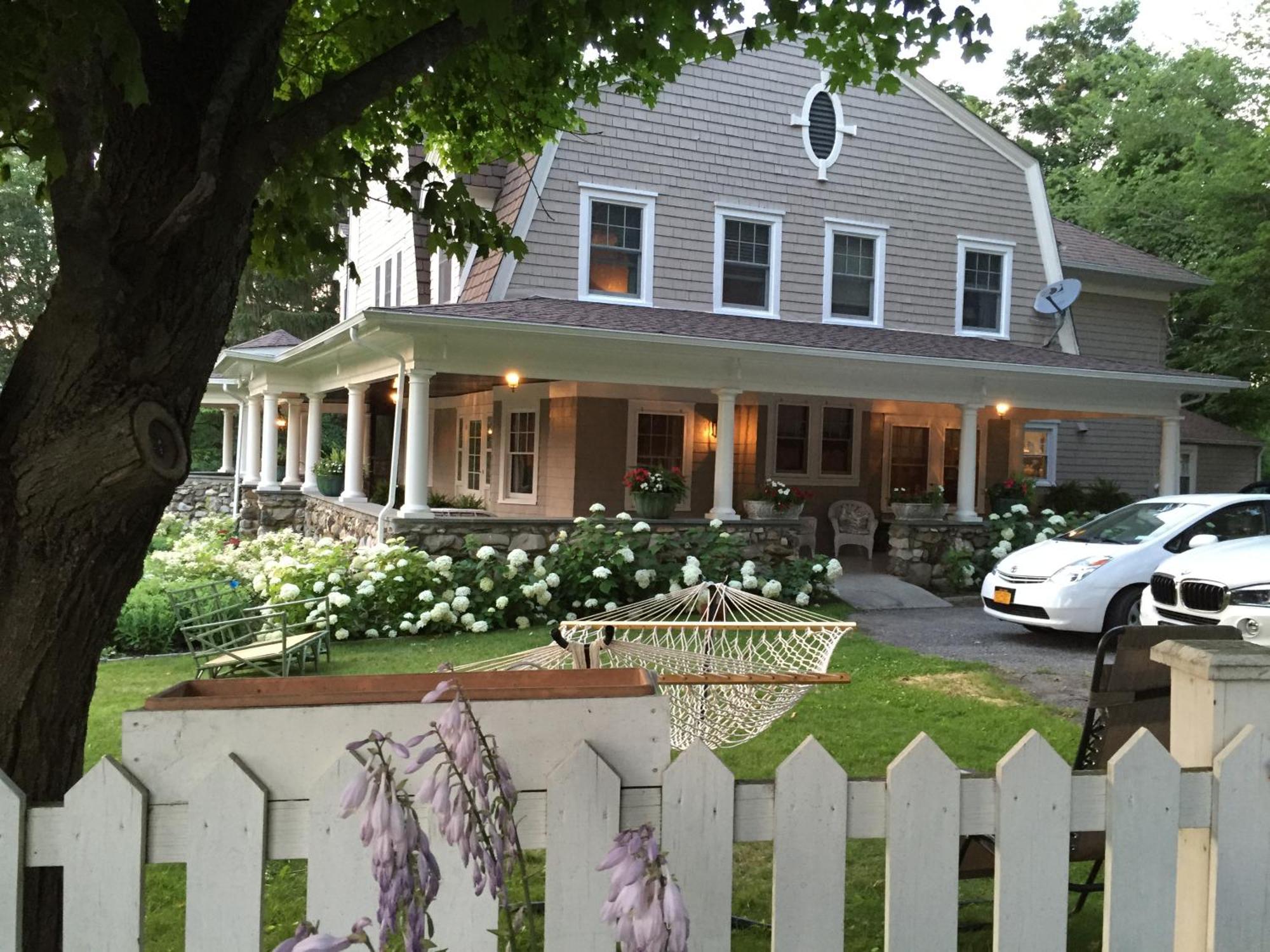 Hilltop House Bed & Breakfast アメニア エクステリア 写真