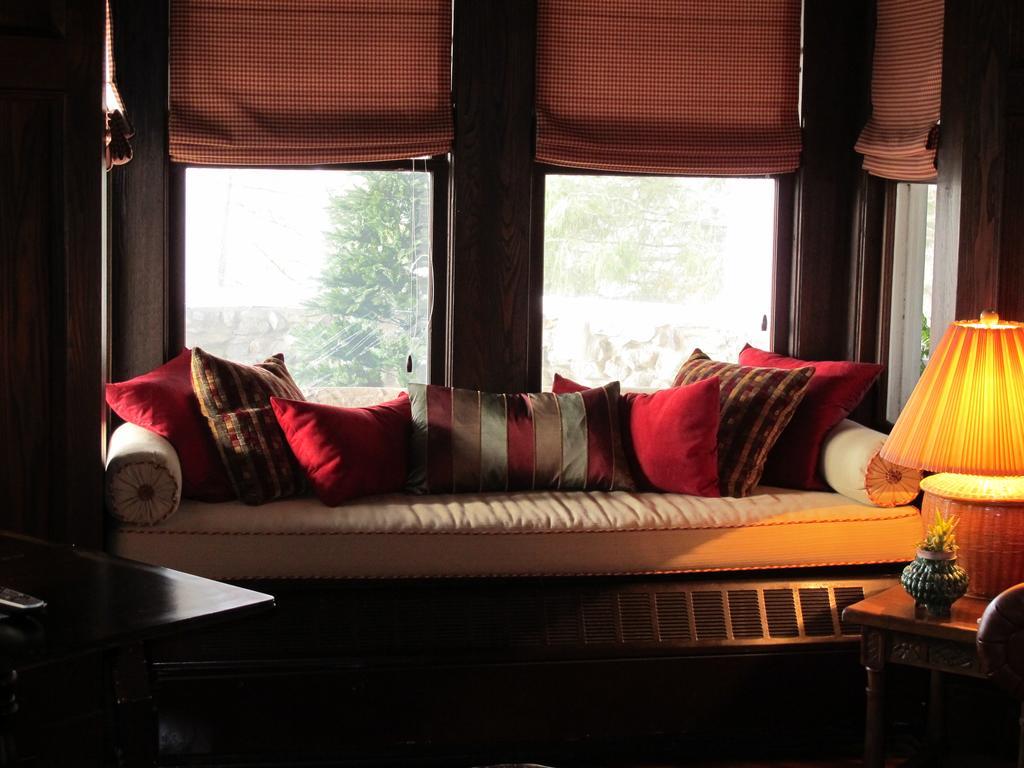 Hilltop House Bed & Breakfast アメニア エクステリア 写真