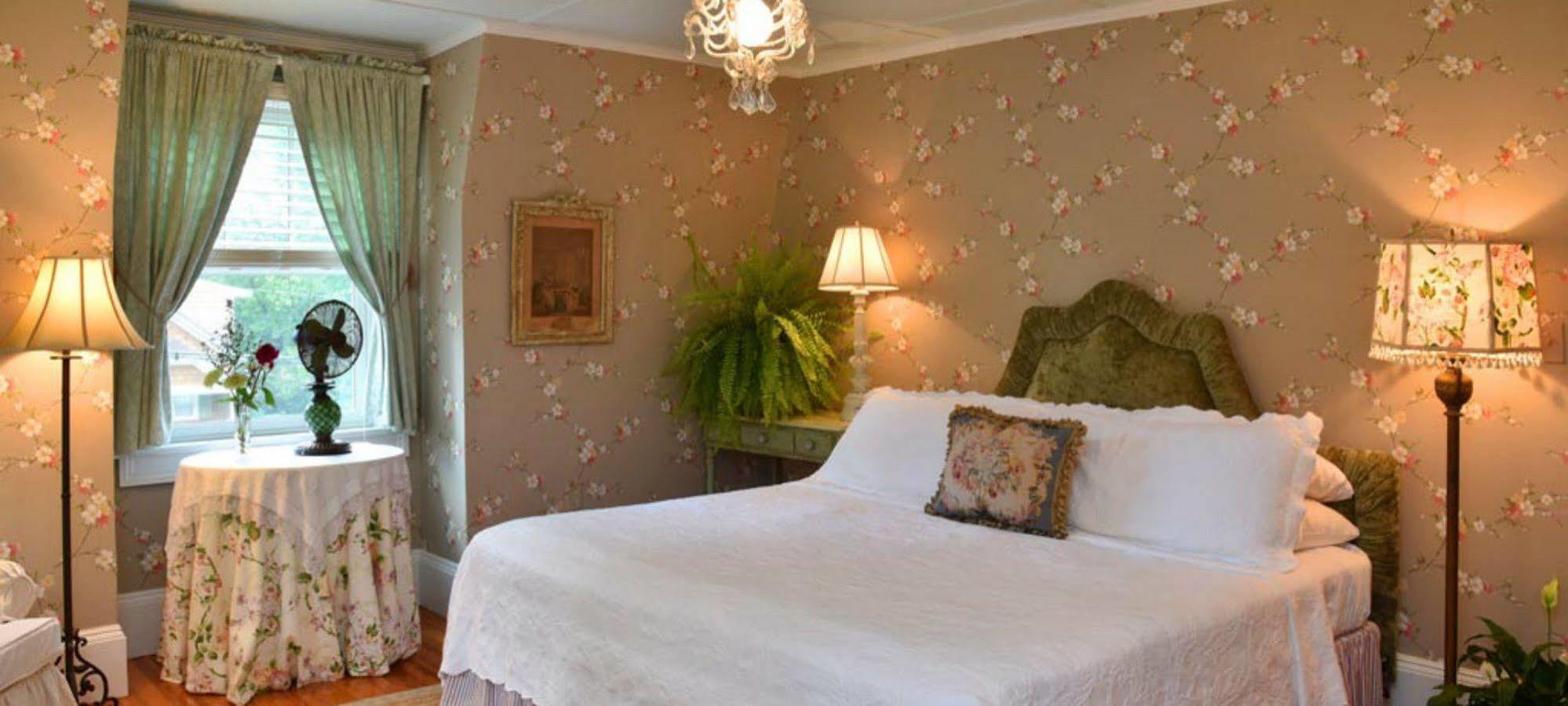 Hilltop House Bed & Breakfast アメニア エクステリア 写真