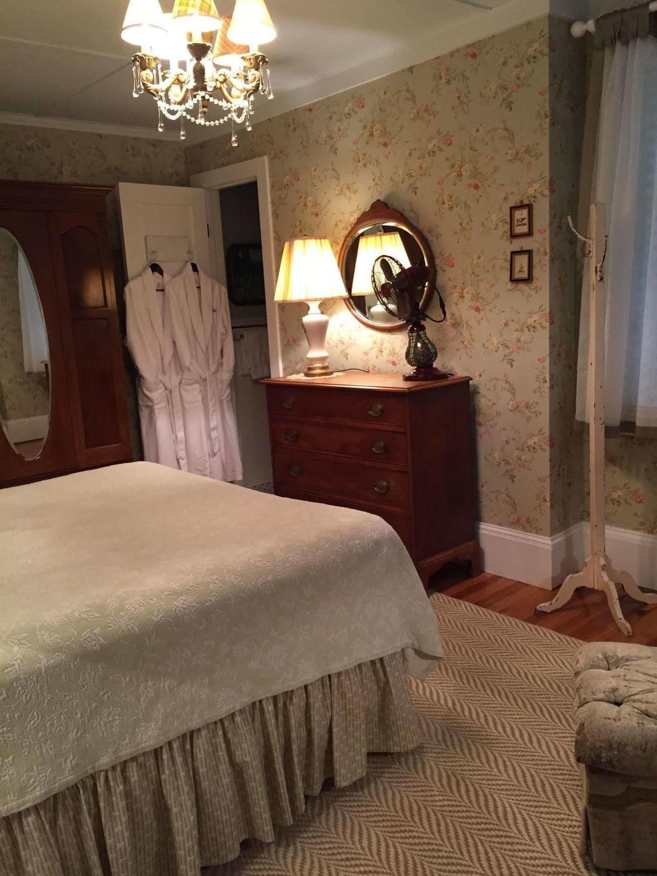 Hilltop House Bed & Breakfast アメニア エクステリア 写真