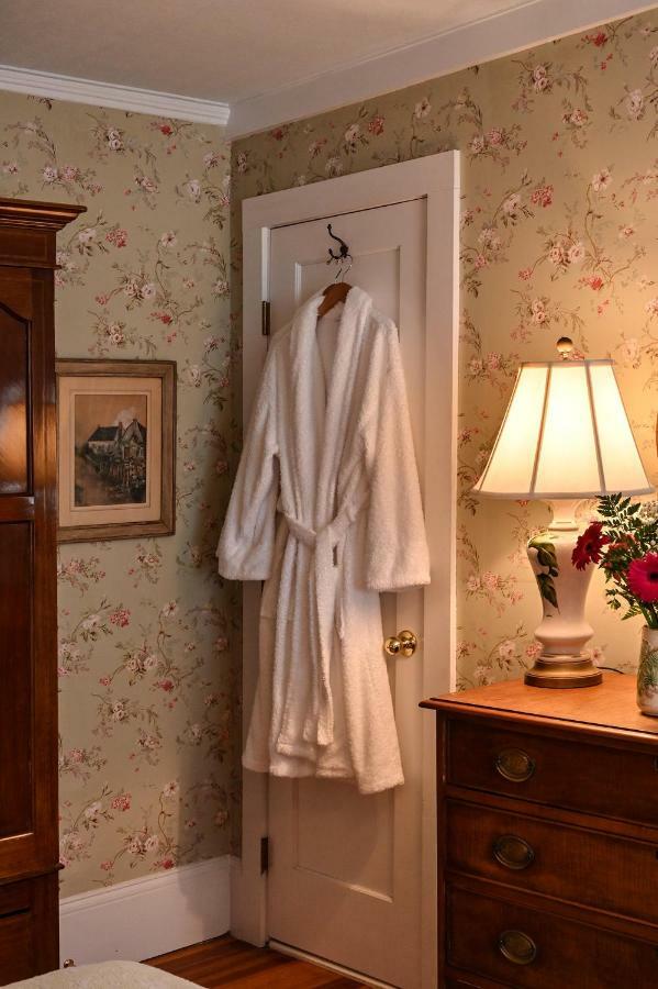 Hilltop House Bed & Breakfast アメニア エクステリア 写真